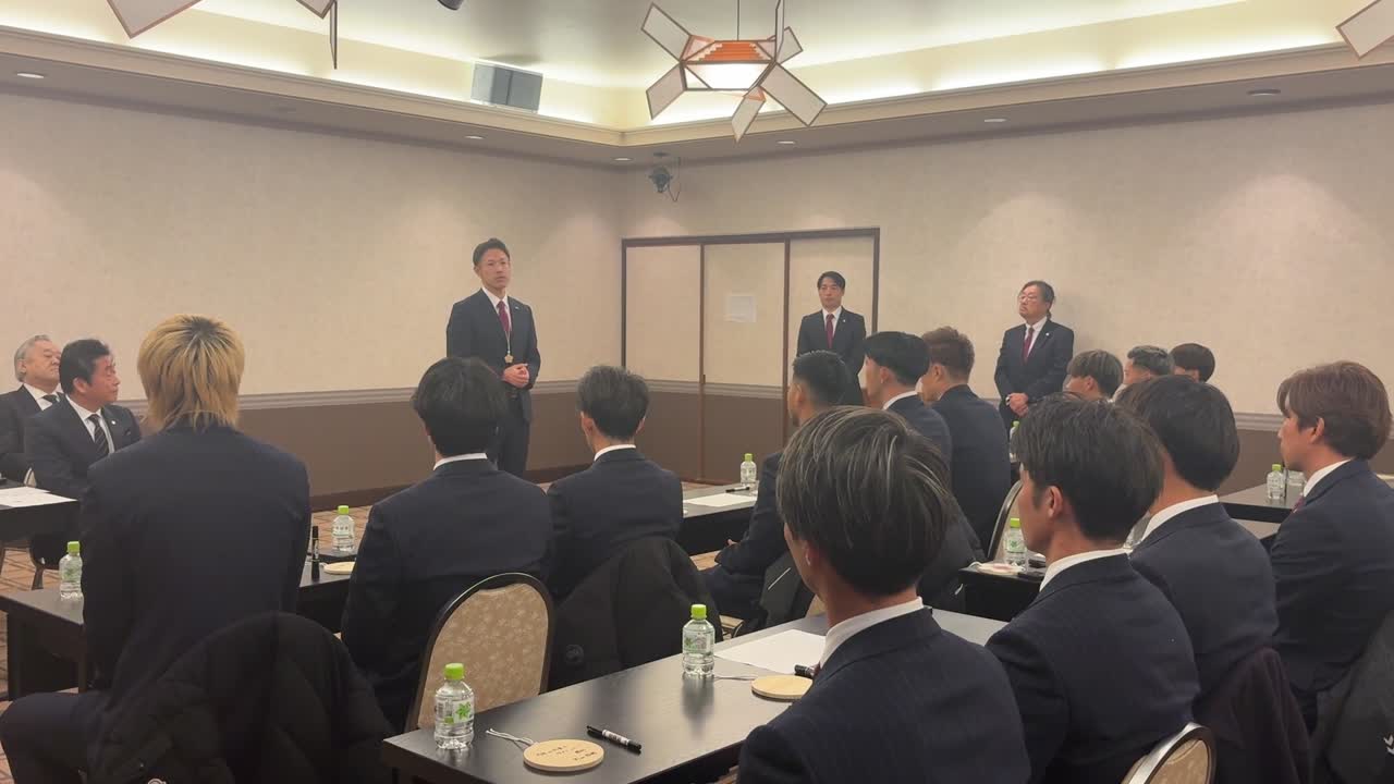 【必勝祈願】絵馬に書いたそれぞれの思いと、おみくじの結果は…？