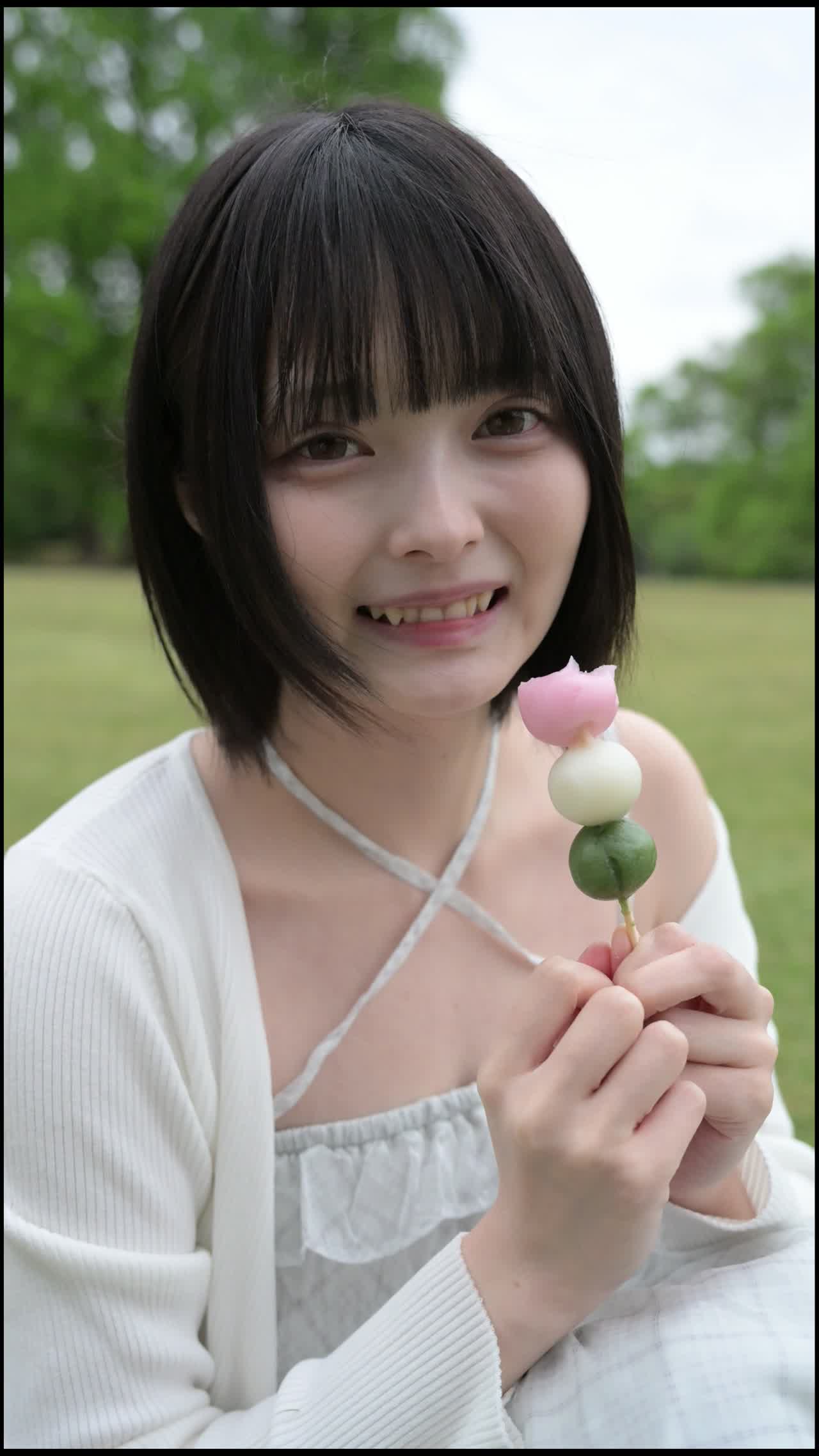 【FC限定動画】『三色団子とすずら  part.2』ほぼ0距離 ポートレート動画☘